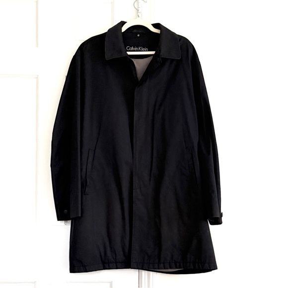 Men’s Calvin Klein Black Rain Trench Coat. Size 48 - Picture 2 of 8